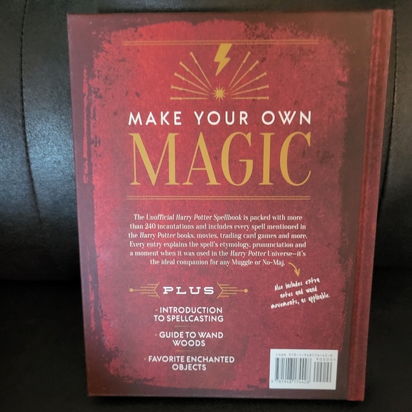 Harry Potter Spellbook - Picture 2 of 2
